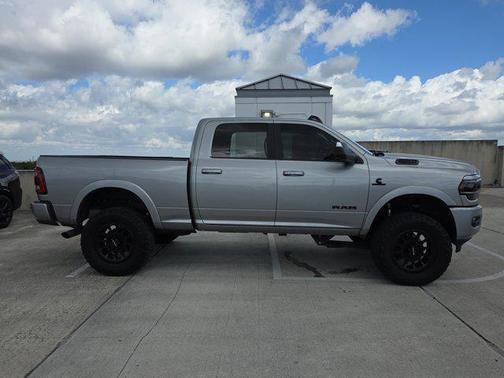 2022 RAM 2500 Laramie Crew Cab 4x4 6'4' Box