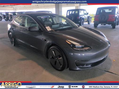 2022 Tesla Model 3 Long Range