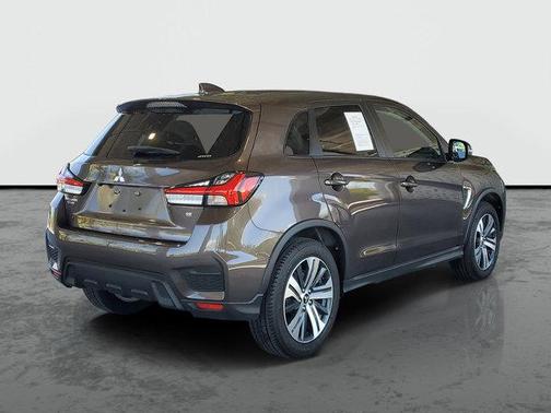 Alloy Silver Metallic 2024 Mitsubishi Outlander Sport 2.0 ES