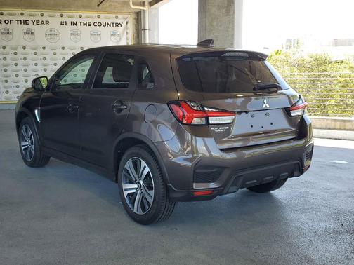 Alloy Silver Metallic 2024 Mitsubishi Outlander Sport 2.0 ES