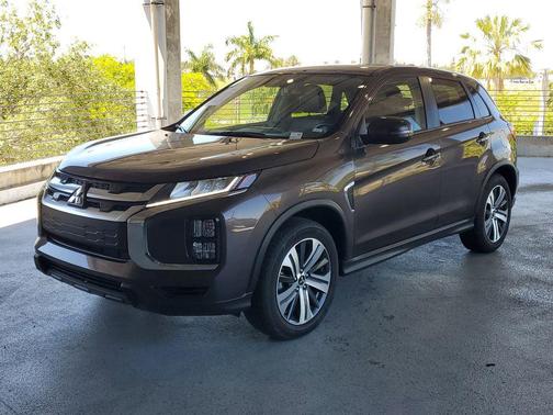 Alloy Silver Metallic 2024 Mitsubishi Outlander Sport 2.0 ES