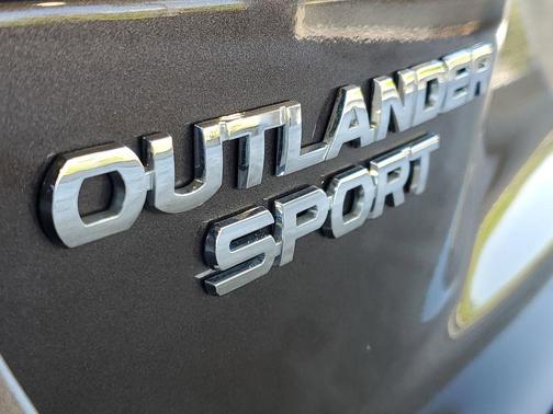 Alloy Silver Metallic 2024 Mitsubishi Outlander Sport 2.0 ES