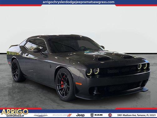 Granite Pearlcoat 2023 Dodge Challenger SRT Hellcat