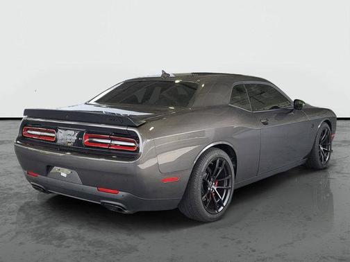 Granite Pearlcoat 2023 Dodge Challenger SRT Hellcat