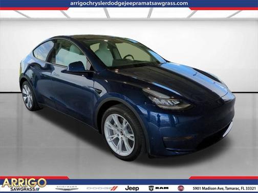 2022 Tesla Model Y Long Range Dual Motor All-Wheel Drive