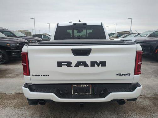 Ivory White Tri-Coat Pearlcoat 2026 RAM 1500 Limited