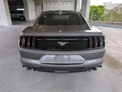 2022 Ford Mustang EcoBoost