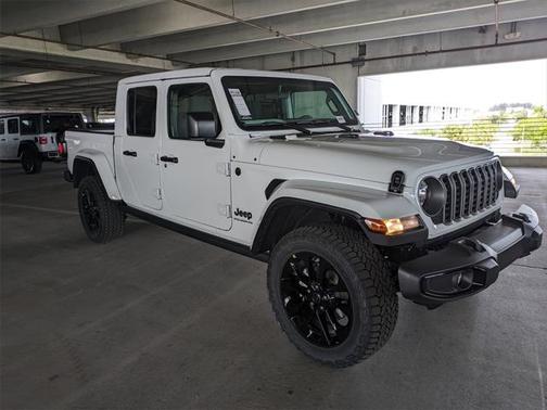 2025 Jeep Gladiator Nighthawk