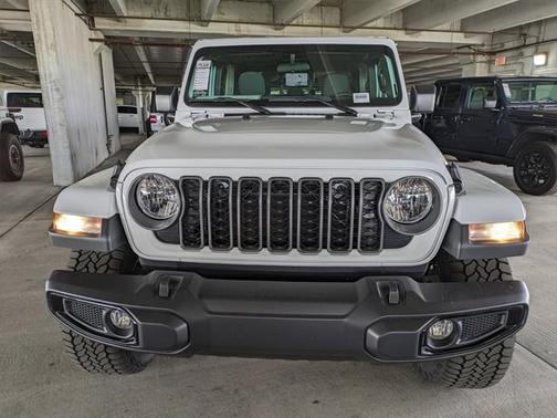 2025 Jeep Gladiator Nighthawk