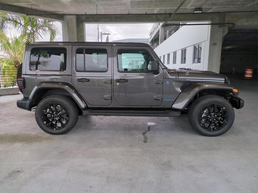 2025 Jeep Wrangler 4xe Sahara