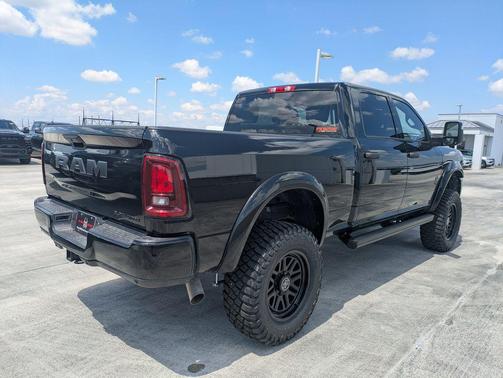 2025 RAM 2500 Big Horn Crew Cab 4x4 6'4' Box