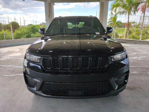 2025 Jeep Grand Cherokee Altitude