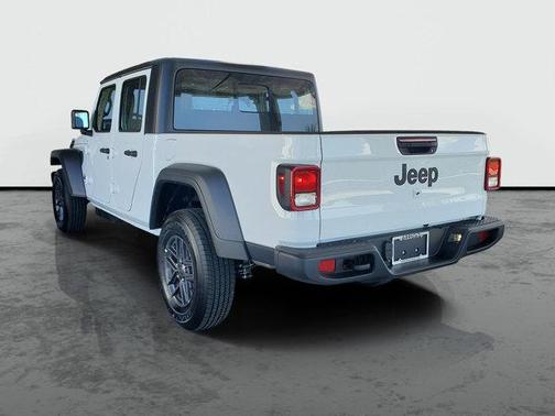 Bright White Clearcoat 2026 Jeep Gladiator Sport