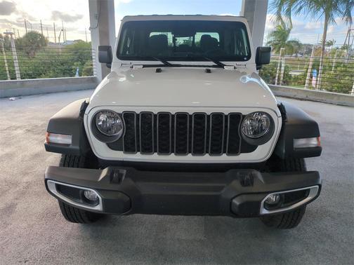 2026 Jeep Gladiator Sport S