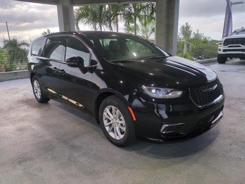 2026 Chrysler Pacifica L