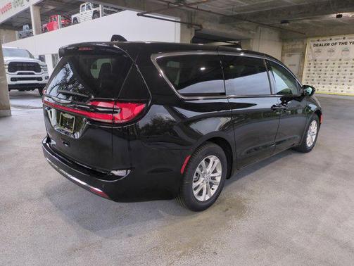 2026 Chrysler Pacifica L