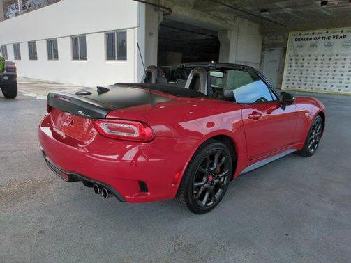 2017 FIAT 124 Spider Base