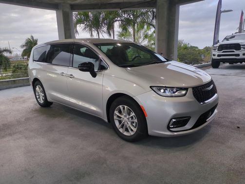 2026 Chrysler Pacifica L