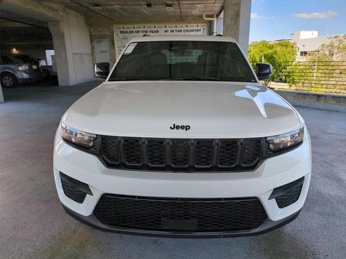 2025 Jeep Grand Cherokee Altitude