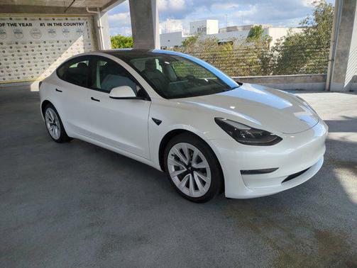 2021 Tesla Model 3 Standard Range Plus