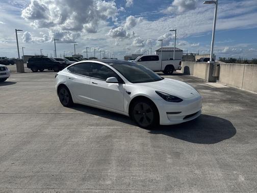 2023 Tesla Model 3 Standard Range