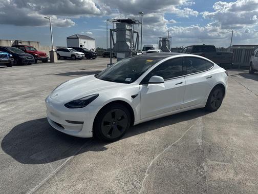 2023 Tesla Model 3 Standard Range
