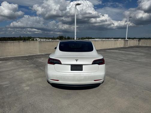 2023 Tesla Model 3 Standard Range