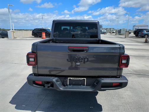 2025 Jeep Gladiator High Tide