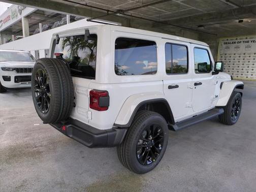 2025 Jeep Wrangler 4xe Sahara