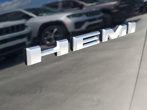 DB Black Clearcoat 2026 Dodge Durango GT HEMI V8 AWD