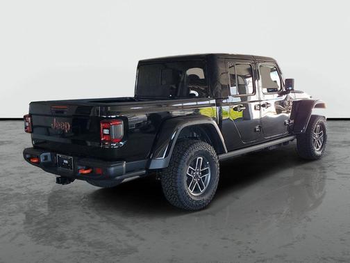 Black Clearcoat 2026 Jeep Gladiator Mojave X 4x4