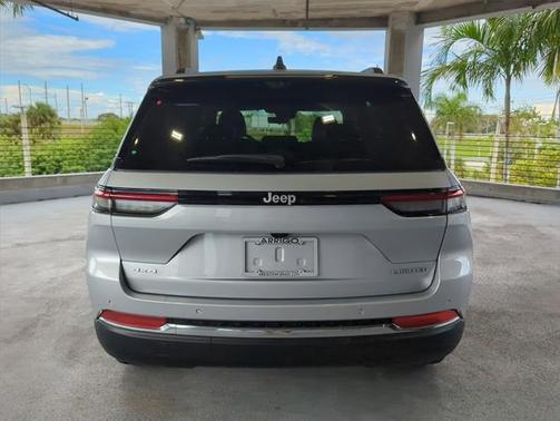 2025 Jeep Grand Cherokee Limited X