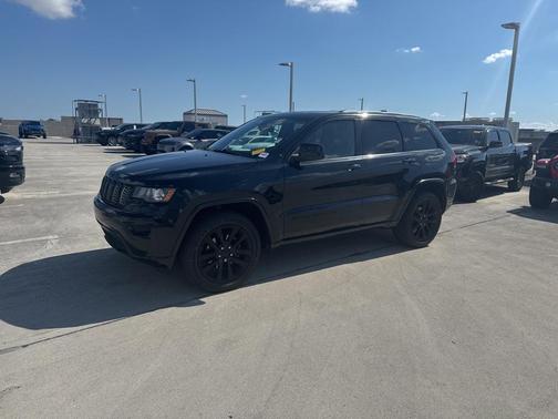 2019 Jeep Grand Cherokee Altitude