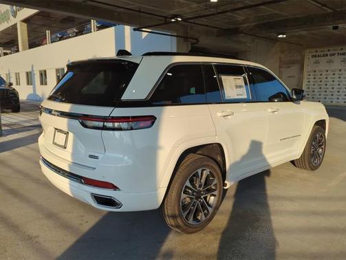 2025 Jeep Grand Cherokee Overland
