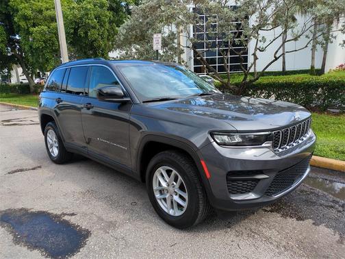 2024 Jeep Grand Cherokee Laredo
