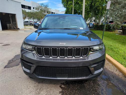 2024 Jeep Grand Cherokee Laredo