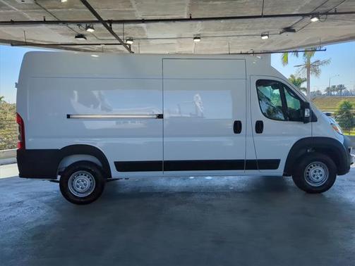 2025 RAM ProMaster 2500 Tradesman
