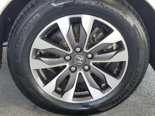 Platinum White Pearl 2022 Honda Odyssey EX-L