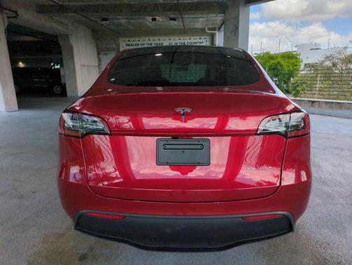 2024 Tesla Model Y Long Range Dual Motor All-Wheel Drive