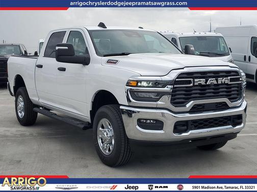 Bright White Clearcoat 2026 RAM 2500 Tradesman Crew Cab 4x4 6'4' Box