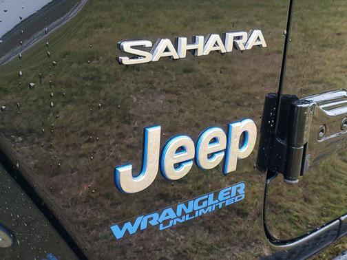 Black Clearcoat 2022 Jeep Wrangler Unlimited 4xe Sahara