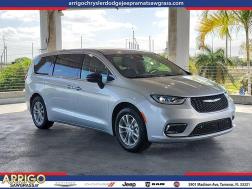 Silver Mist Clearcoat 2026 Chrysler Pacifica L