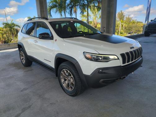 2022 Jeep Cherokee Trailhawk