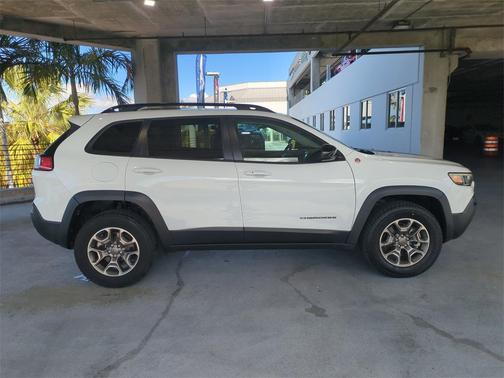 2022 Jeep Cherokee Trailhawk