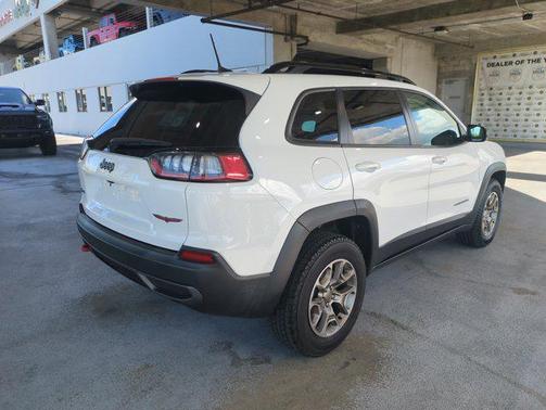 2022 Jeep Cherokee Trailhawk