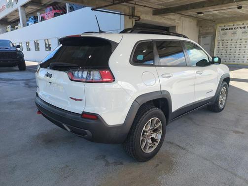 2022 Jeep Cherokee Trailhawk