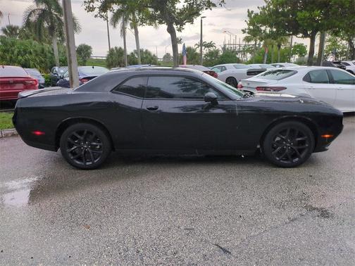 2021 Dodge Challenger SXT