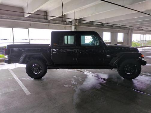 2025 Jeep Gladiator High Tide