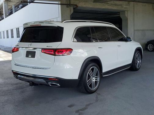 White 2022 Mercedes-Benz GLS 450 4MATIC