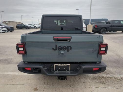 Anvil Clearcoat 2026 Jeep Gladiator Willys 4x4